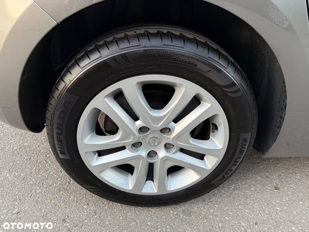 Opel Astra 1.4 Turbo Dynamic - 21