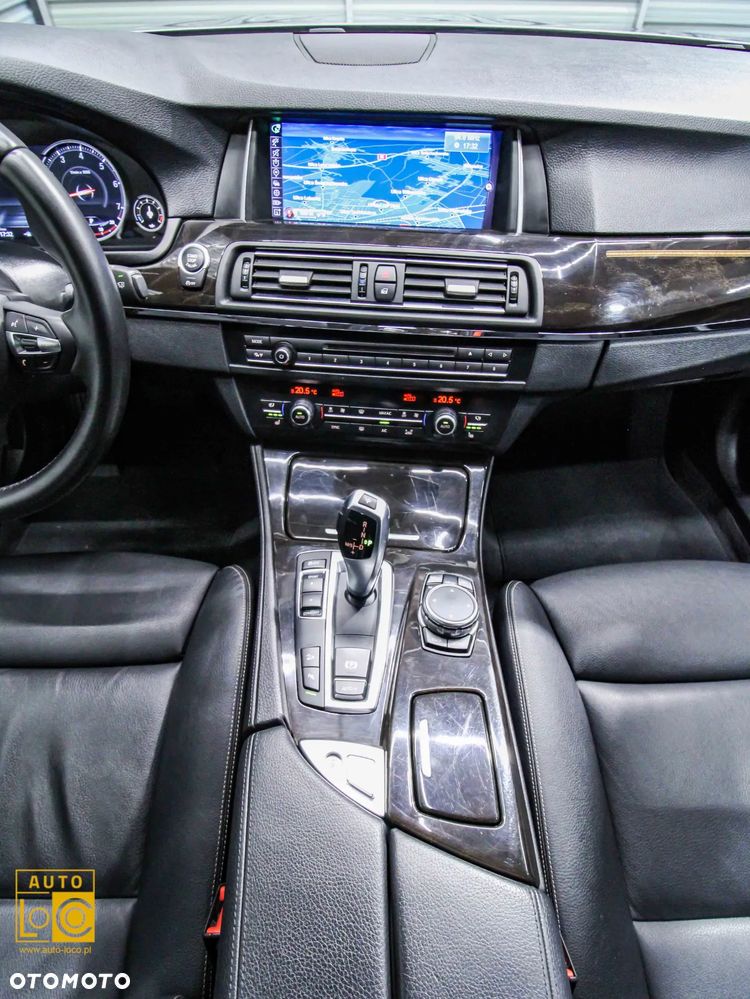 BMW Seria 5 528i xDrive Luxury Line - 16