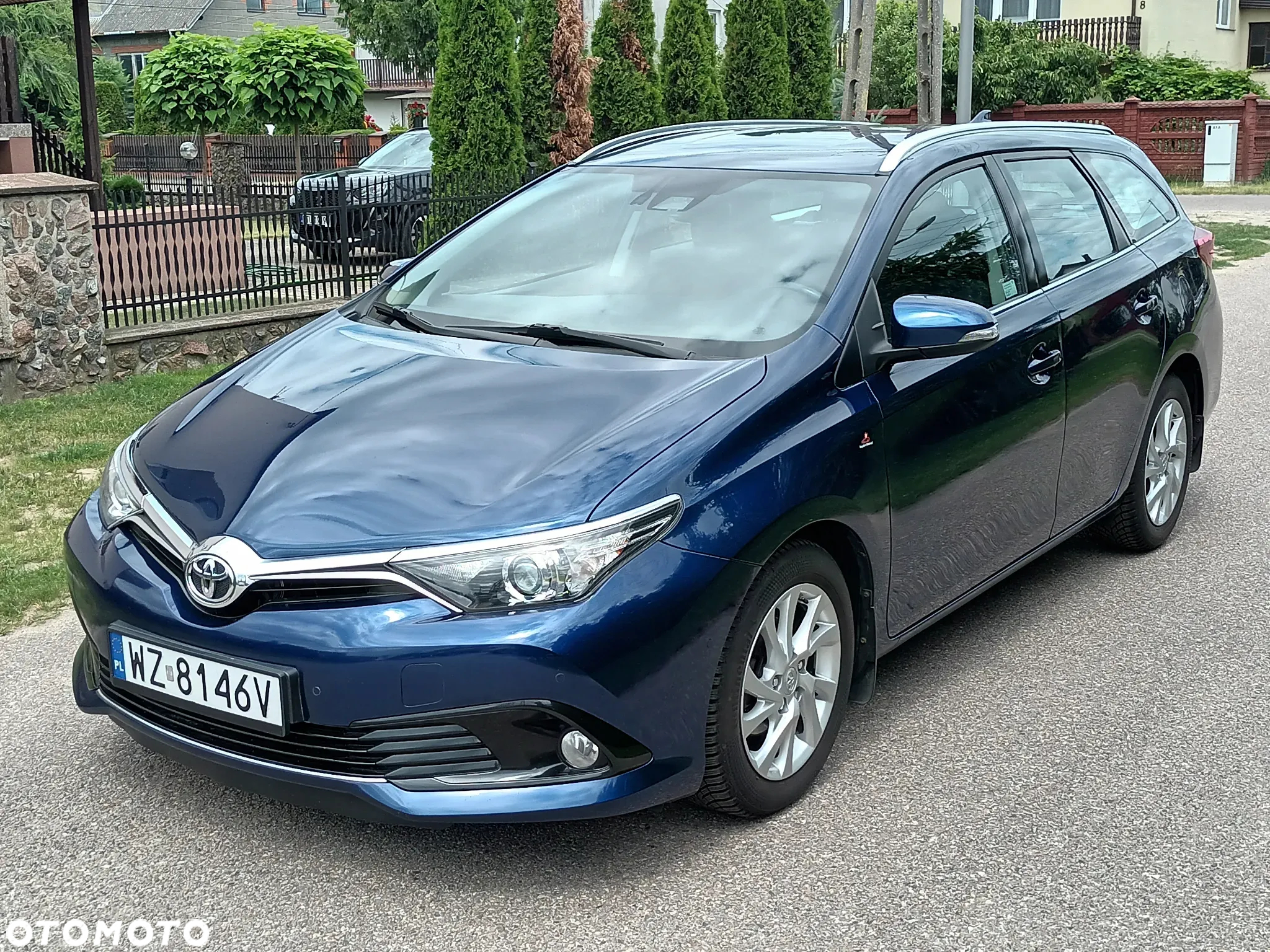 Toyota Auris 1.6 Premium MS - 4