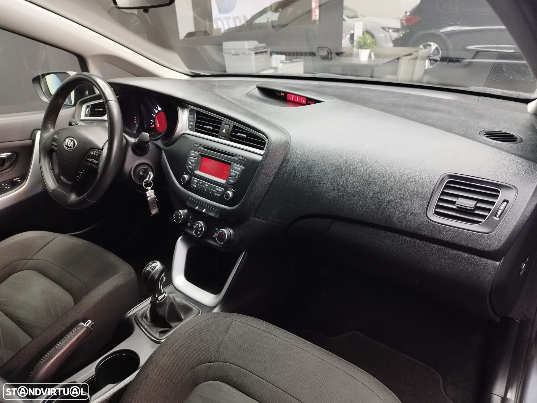 Kia Ceed SW 1.4 CRDi ECO - 29