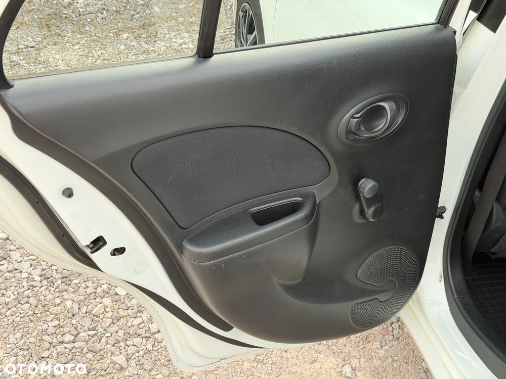 Nissan Micra 1.2 Bild der Frau - 24