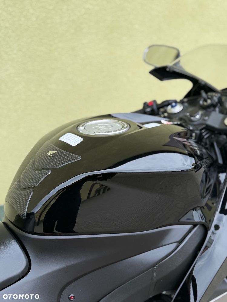 Honda CBR - 15