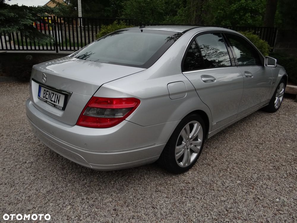 Mercedes-Benz Klasa C 180 BlueEFFICIENCY 7G-TRONIC Avantgarde - 12