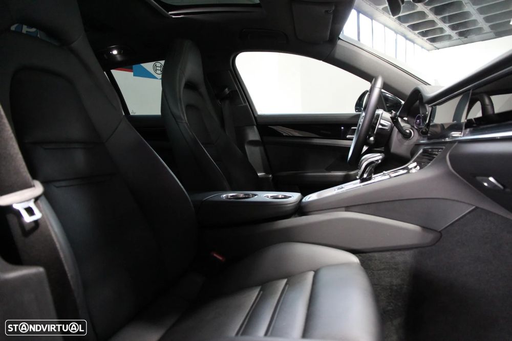 Porsche Panamera Sport Turismo 4 E-Hybrid Platinum Edition - 9