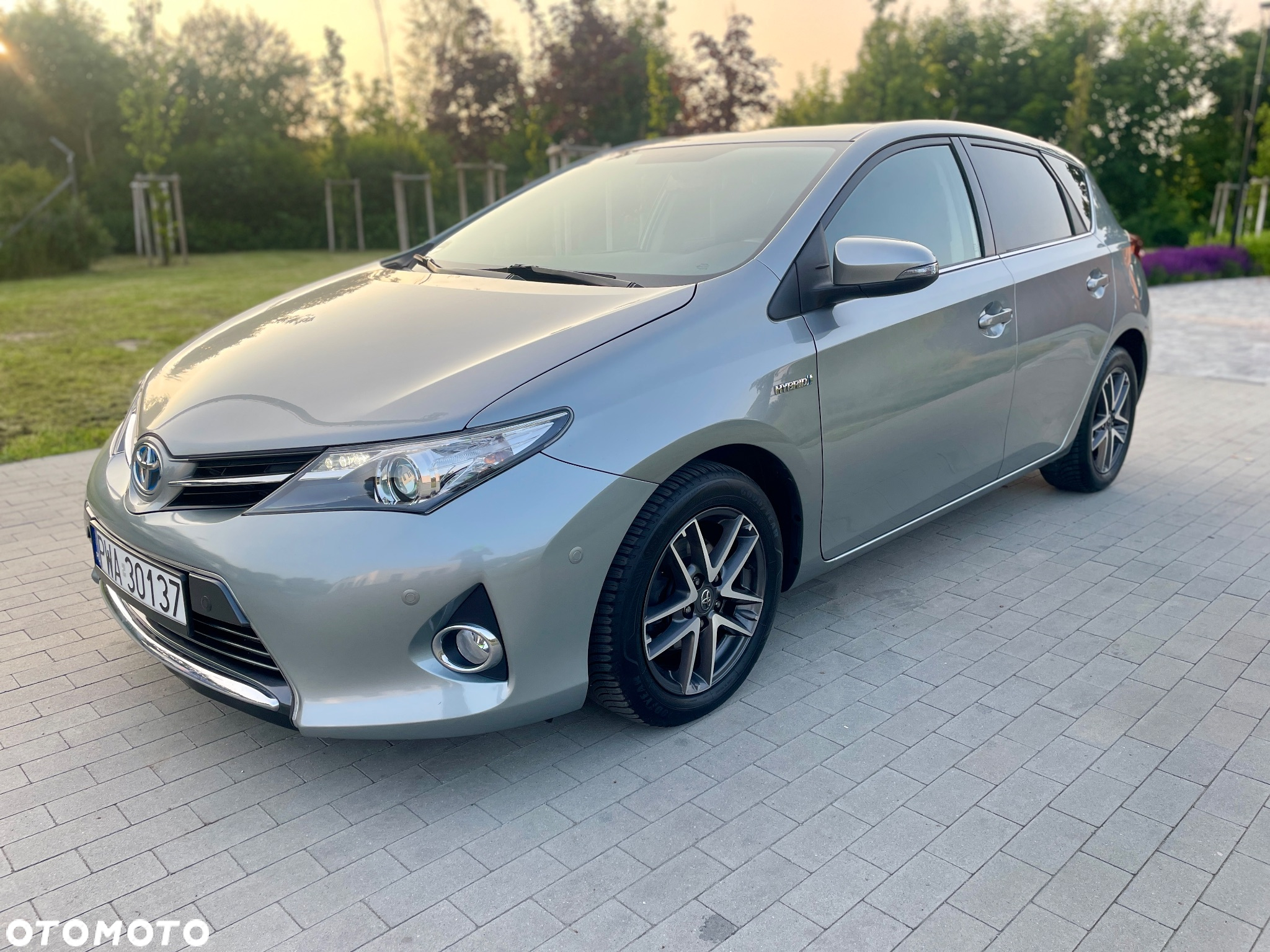 Toyota Auris 1.8 HSD Prestige - 2