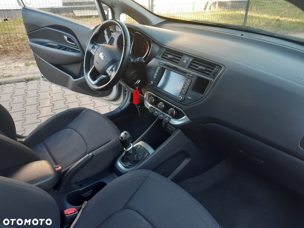 Kia Rio 1.1 CRDI Dream Team Edition - 17