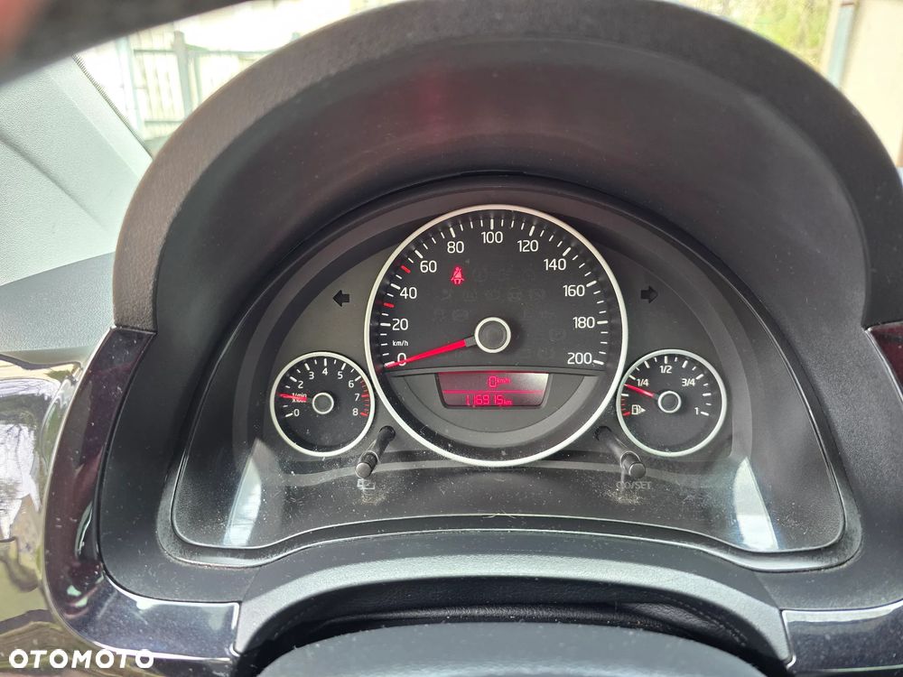 Volkswagen up! black style - 18