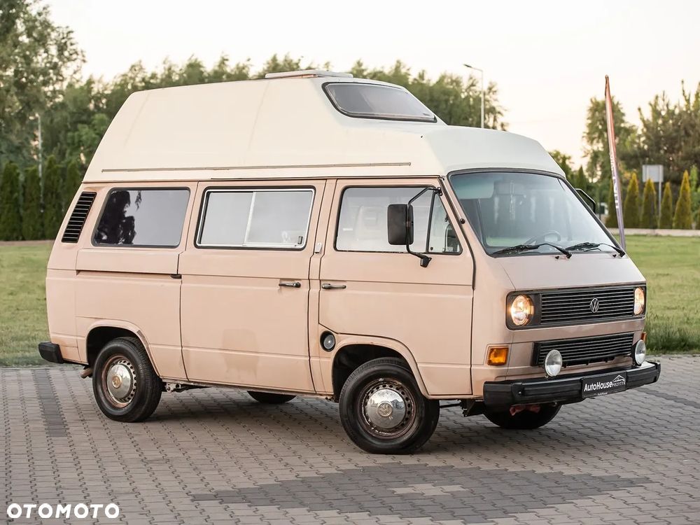 Volkswagen Multivan - 2
