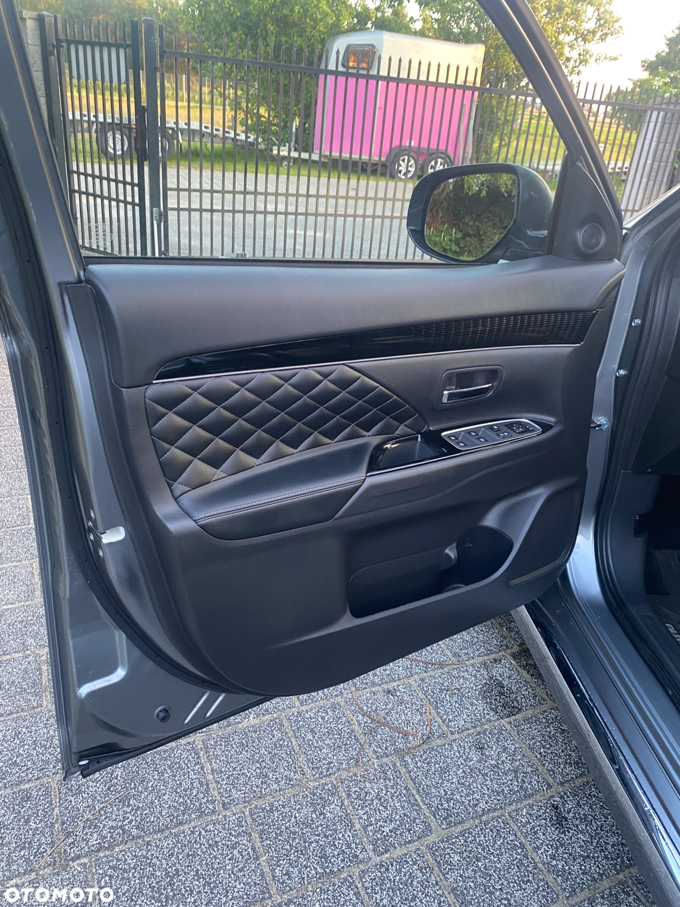 Mitsubishi Outlander 2.4 4WD Plug-In Hybrid Diamant - 23