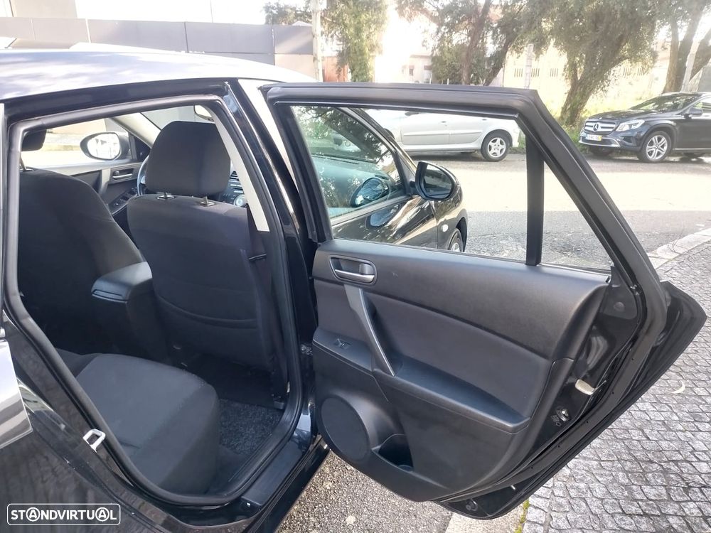 Mazda 3 Hatchback MZ-CD 1.6 Comfort - 24