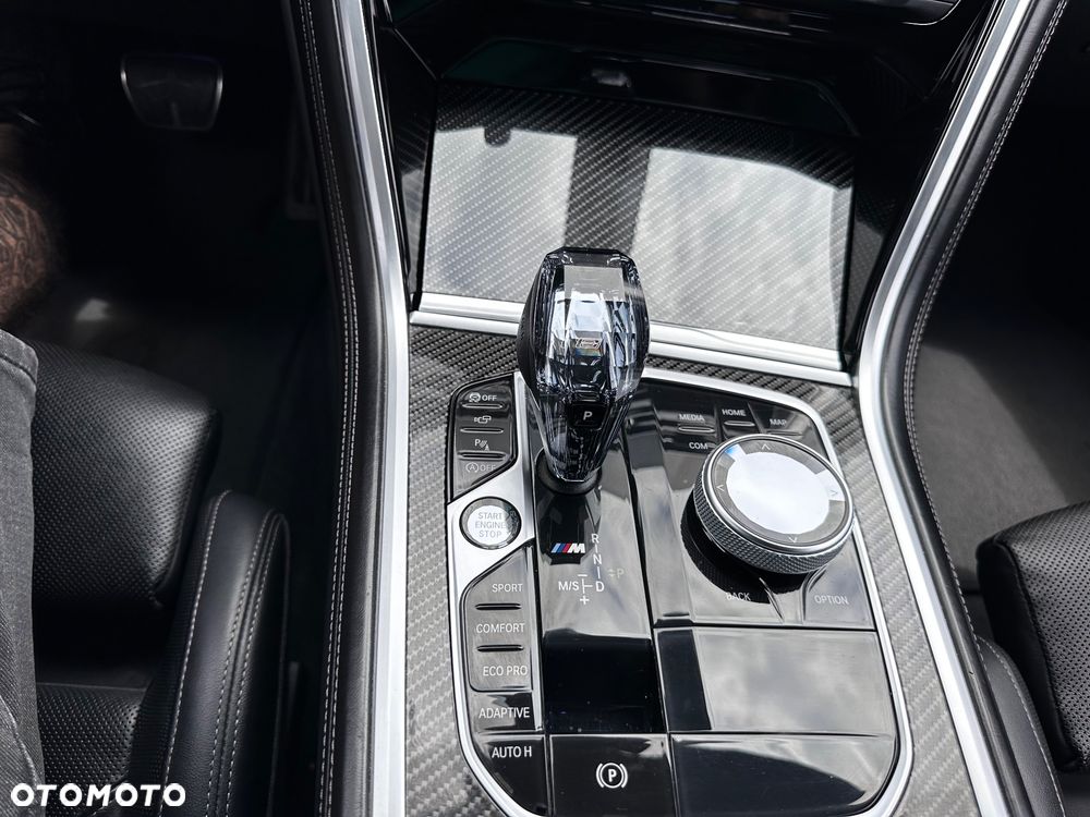 BMW Seria 8 - 28