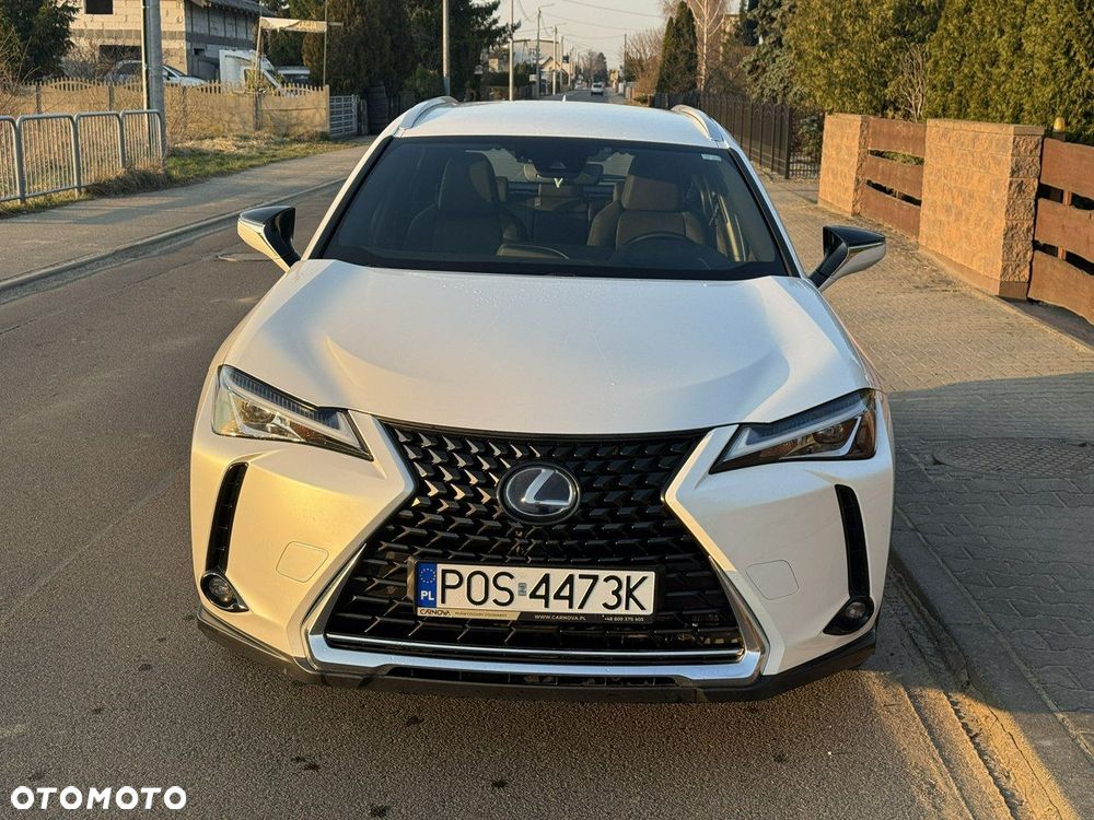 Lexus UX - 3