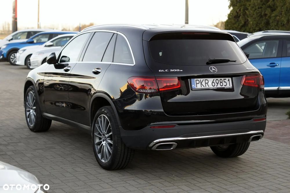 Mercedes-Benz GLC 300 e 4Matic 9G-TRONIC AMG Line Plus - 6