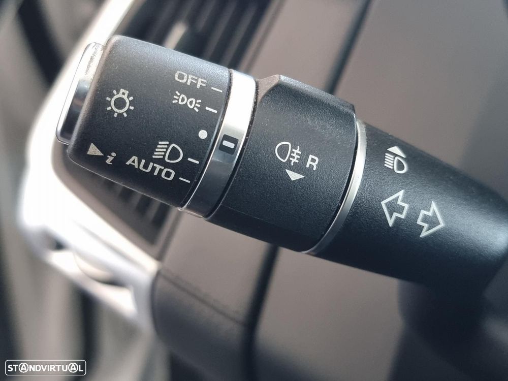 Jaguar E-Pace 2.0 i4D R-Dynamic S - 30