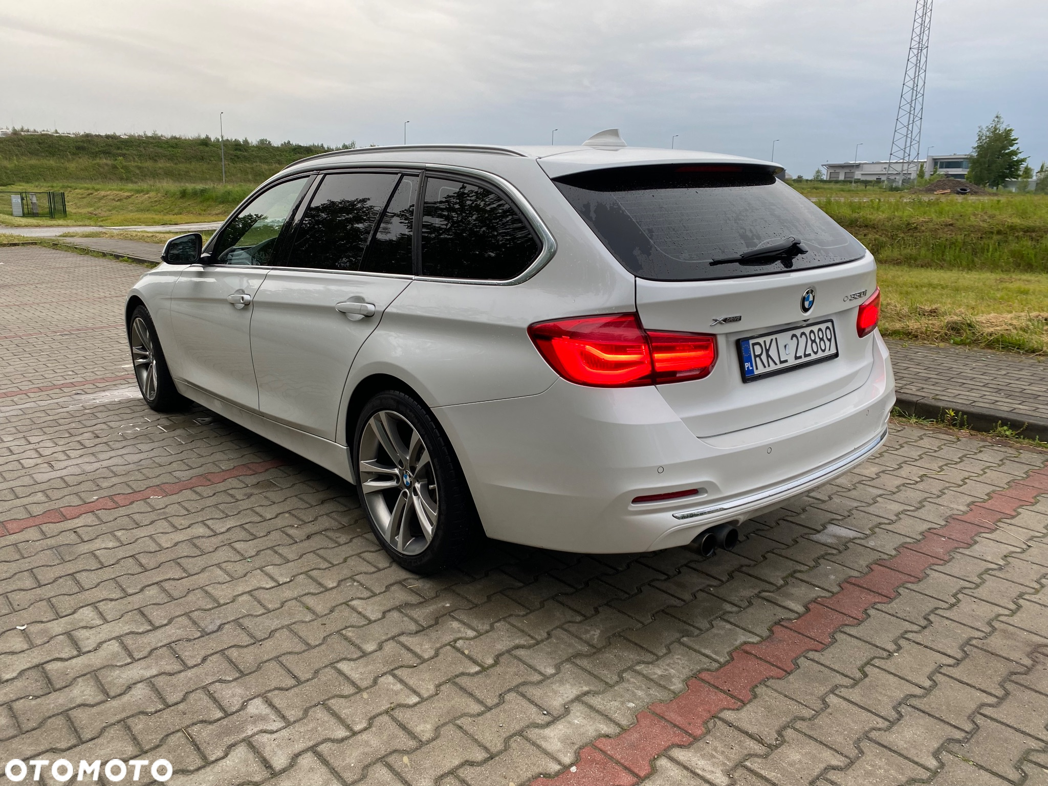 BMW Seria 3 330i xDrive Luxury Line - 7