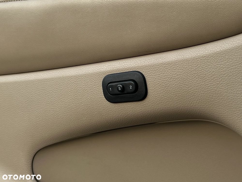 Jeep Grand Cherokee - 25