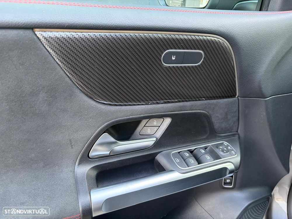 Mercedes-Benz GLB 180 d AMG Line - 14