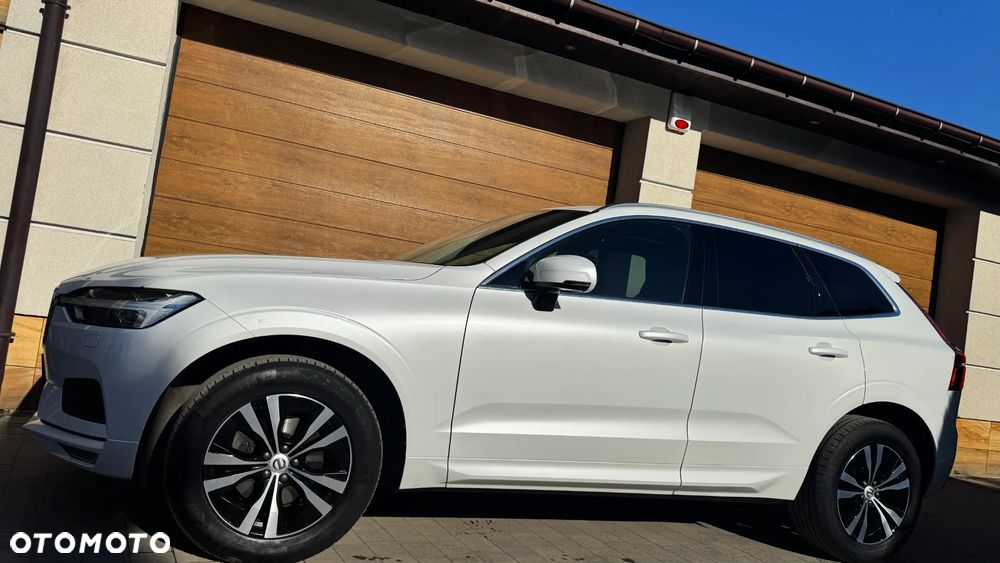 Volvo XC 60 D4 Momentum Pro - 4