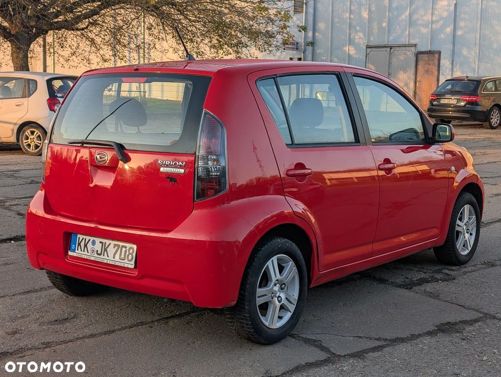 Daihatsu Sirion - 3