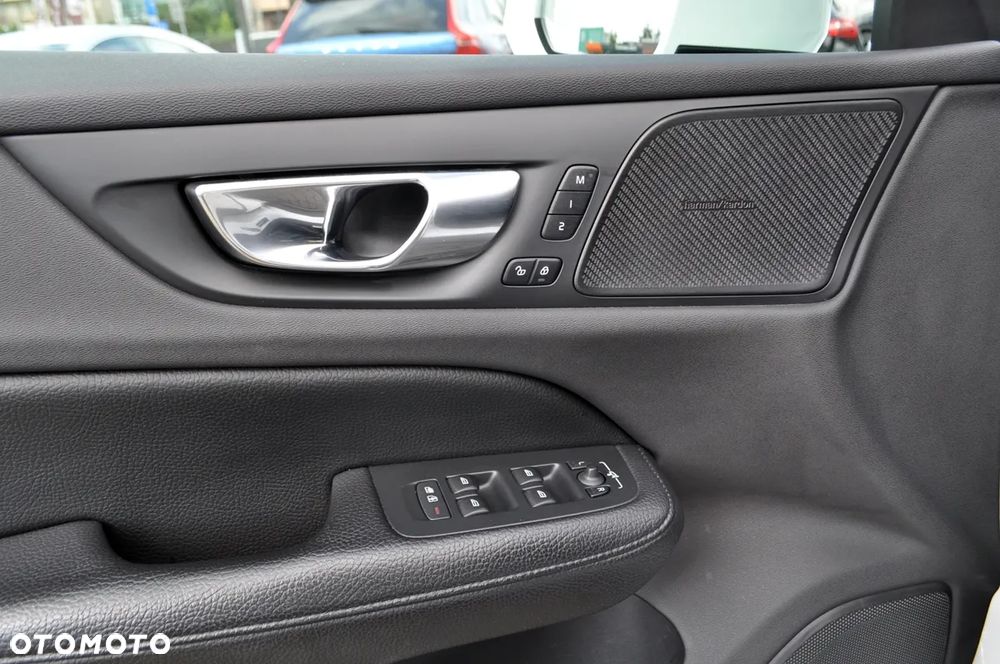 Volvo V60 Cross Country Pro T5 AWD - 16