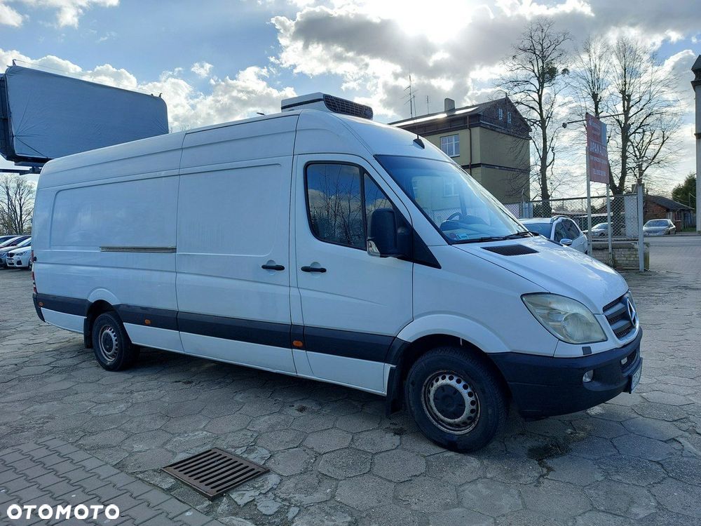 Mercedes-Benz Sprinter - 2