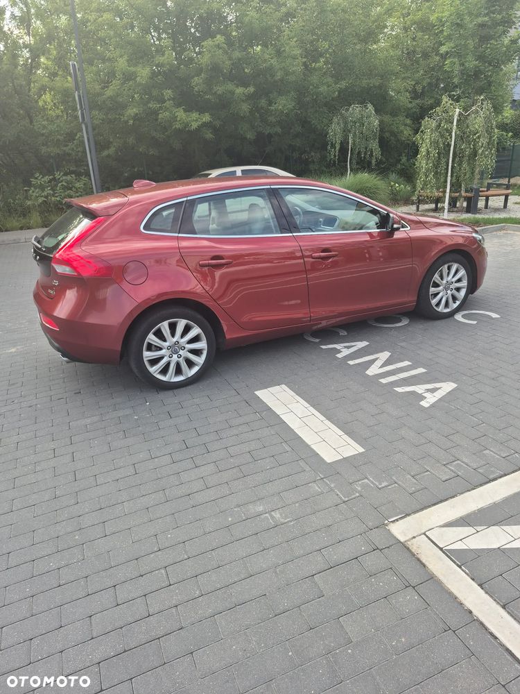 Volvo V40 D3 Summum - 8