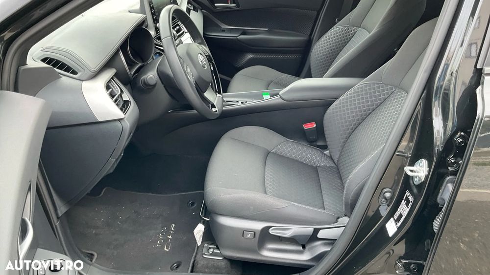 Toyota C-HR 1.8 HSD 122 CP 4x2 CVT Core - 32