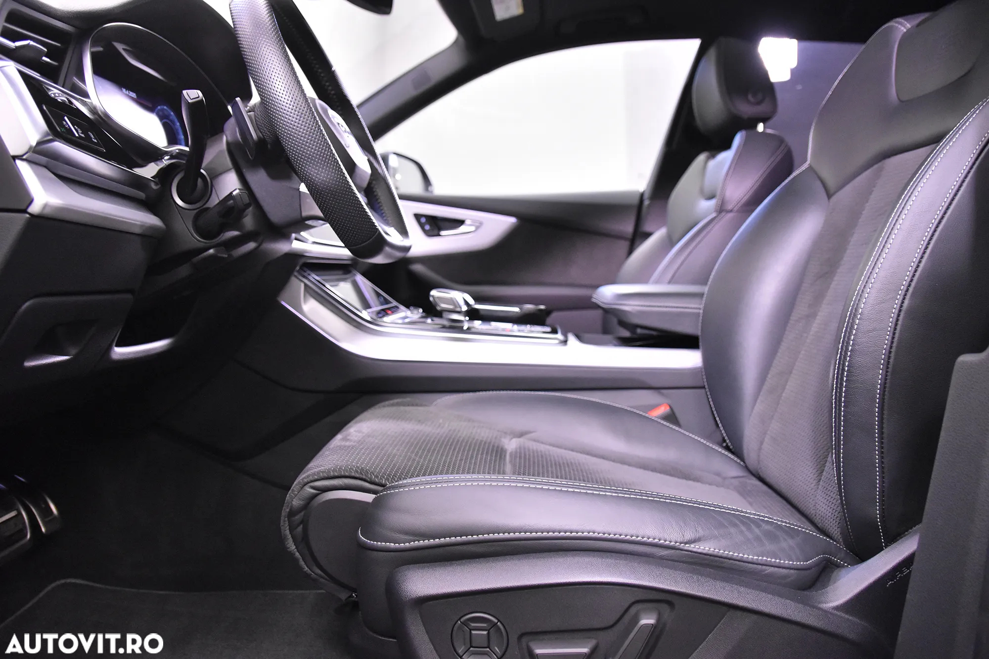 Audi Q8 - 24