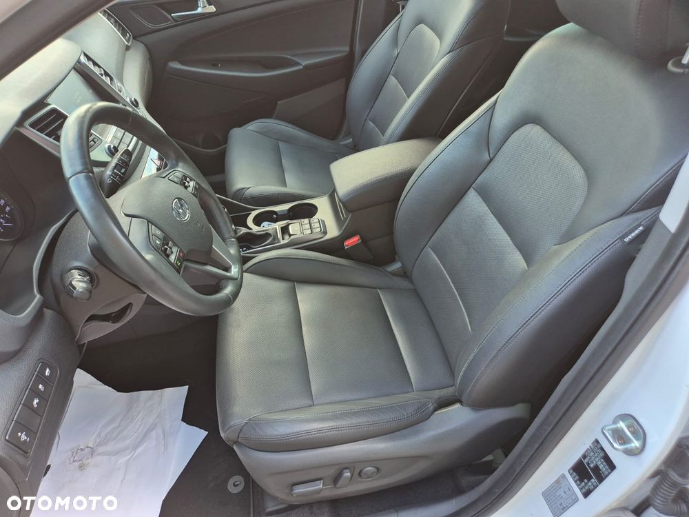 Hyundai Tucson 1.7 CRDI BlueDrive Premium 2WD DCT - 11