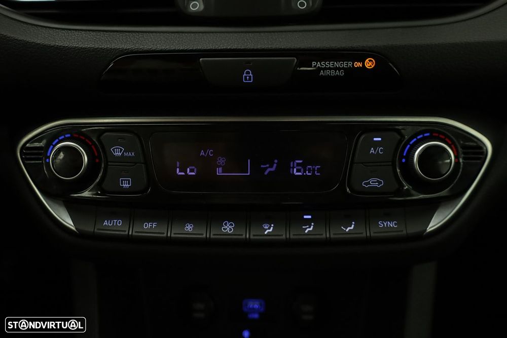 Hyundai i30 SW - 12