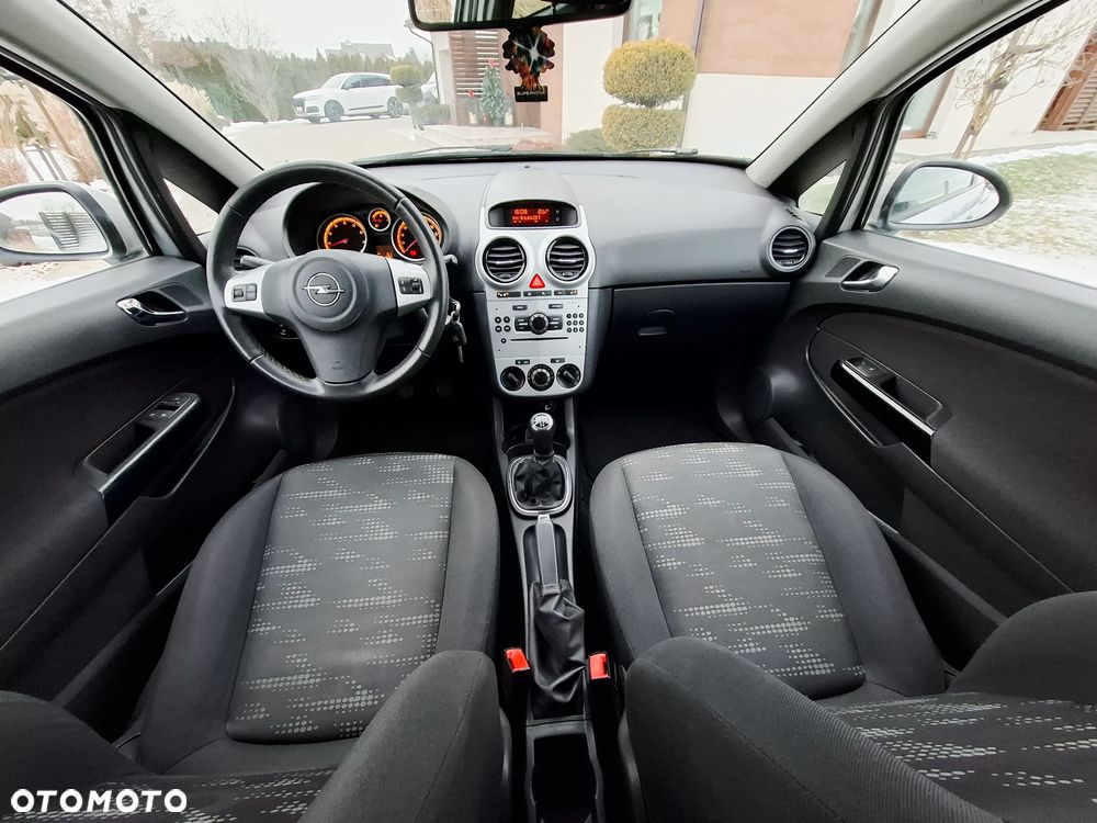 Opel Corsa 1.4 16V Satellite - 31