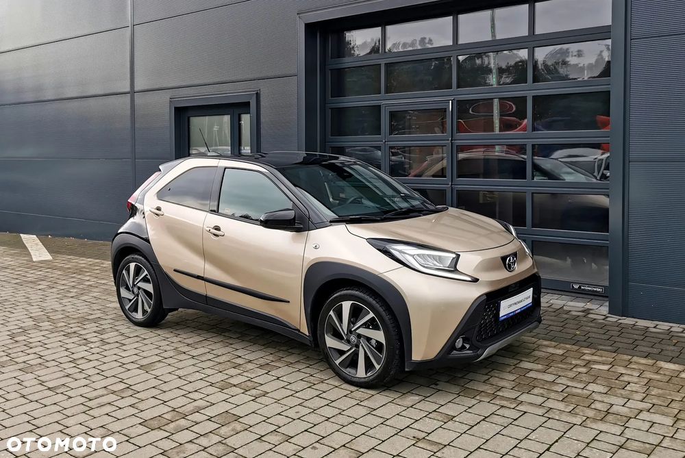 Toyota Aygo X 1.0 VVT-i Executive - 1