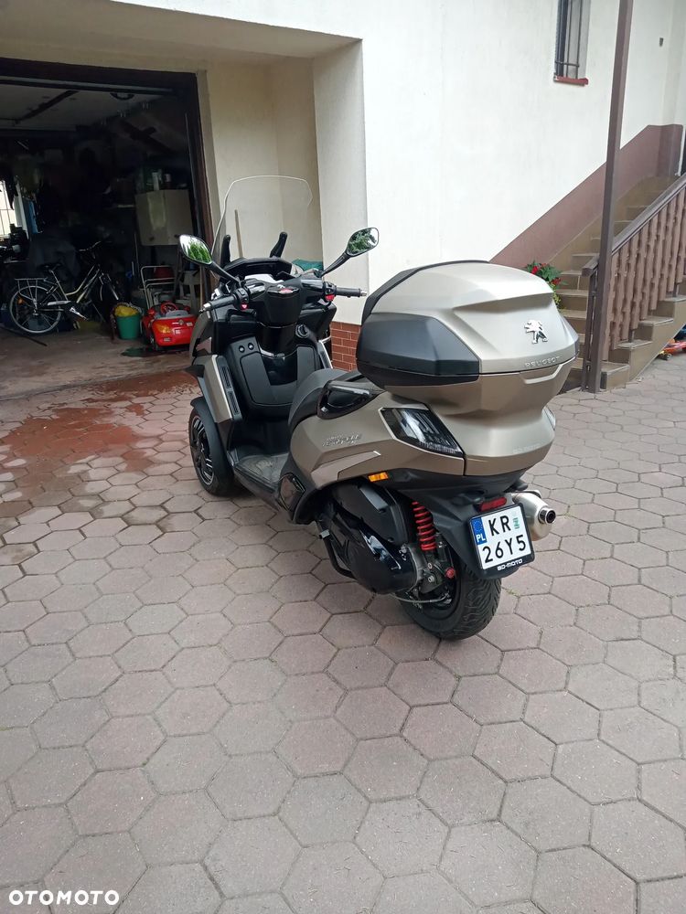 Peugeot Metropolis - 4