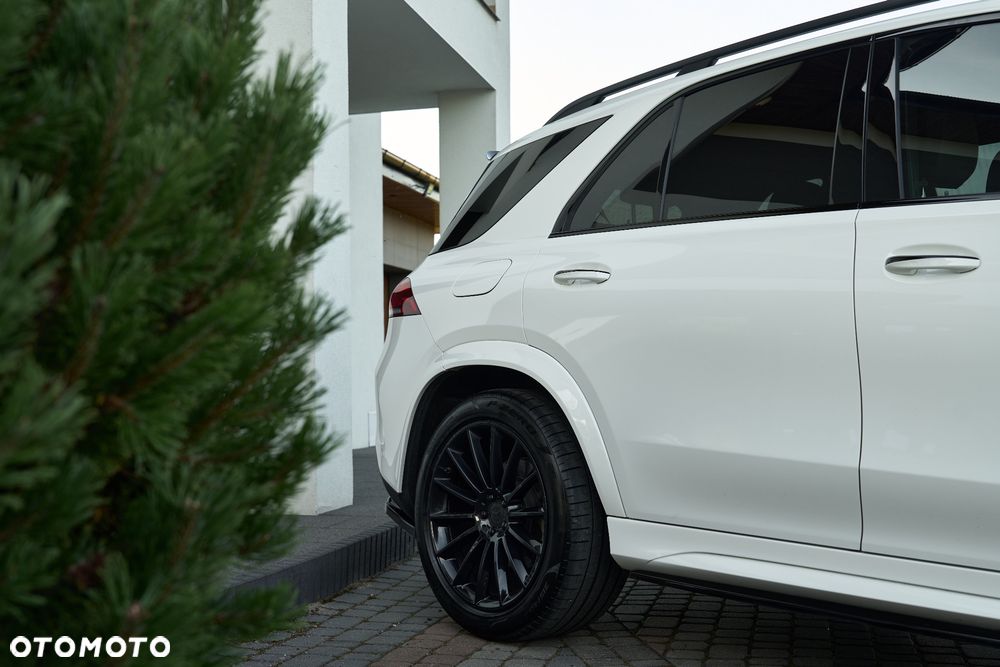 Mercedes-Benz GLE 300 d 4-Matic - 11