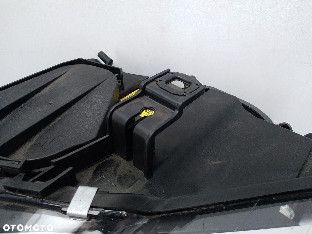 LAMPA LEWA BI-XENON BMW E93 LCI 7273208 1307023437 - 4