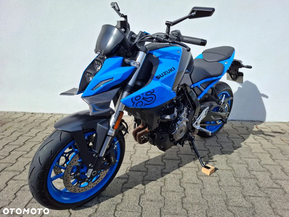Suzuki GSX - 9