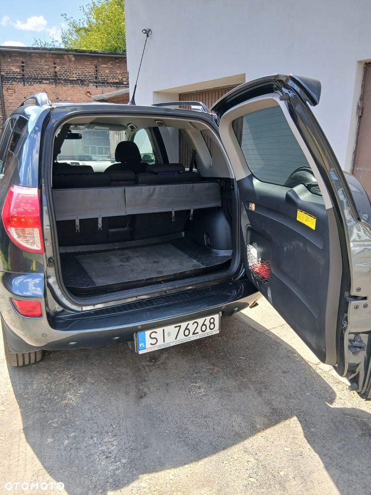 Toyota RAV4 2.2 D-4D Sol - 9