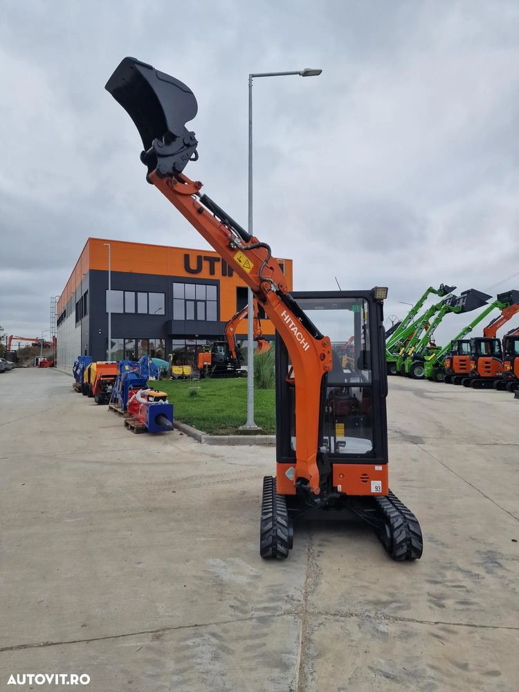 Hitachi ZX19, Masa operat 2tone, 2019, 1.596h, LAMA, CUPLA RAPIDA+3 CUPE, Senile extensibile, latime strans 0,98m, Inst picon, cabina, radio, senile 80% ok, STARE FOARTE BUNA, posibilitate leasing 4 ani, rata lunara 2.000 lei-PROMOTIE-17.900EUR+Tva - 36