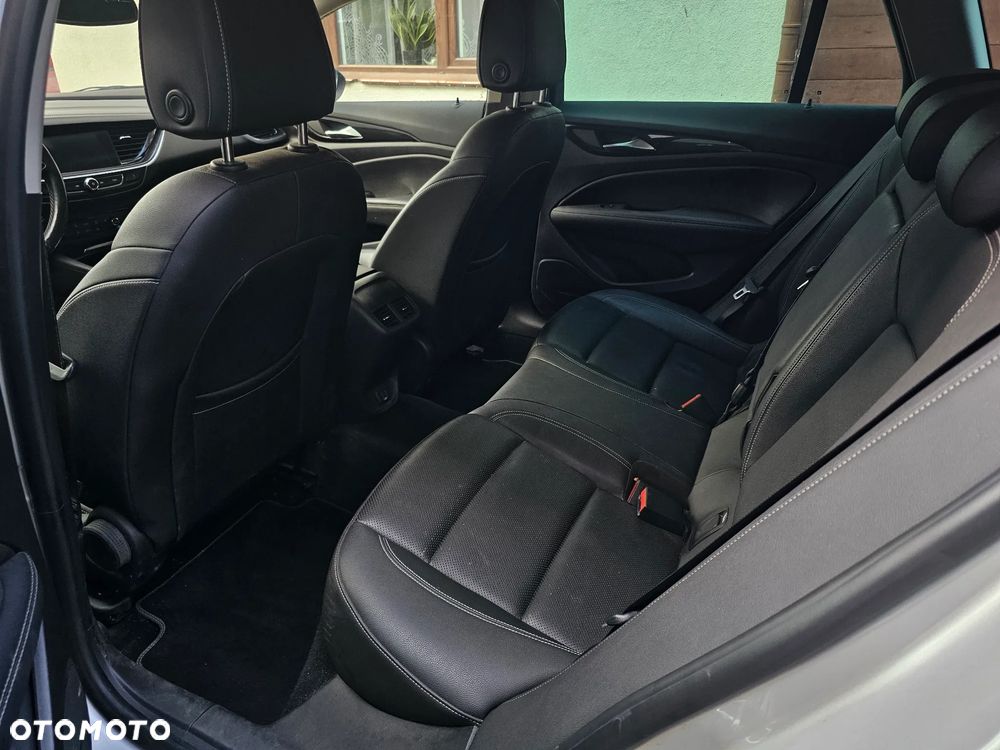 Opel Insignia 2.0 BiTrb D 4x4 Automatik - 12