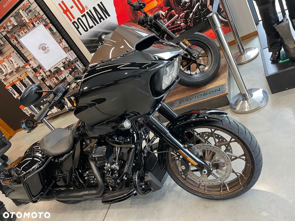 Harley-Davidson Touring Road Glide - 10