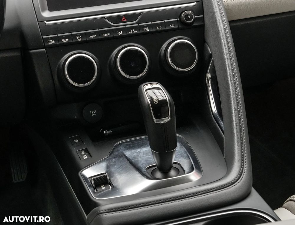 Jaguar E-Pace D150 AWD S - 18