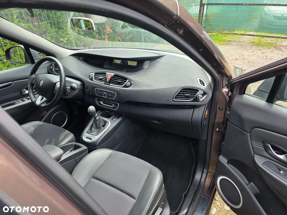 Renault Scenic TCe 130 Luxe - 11