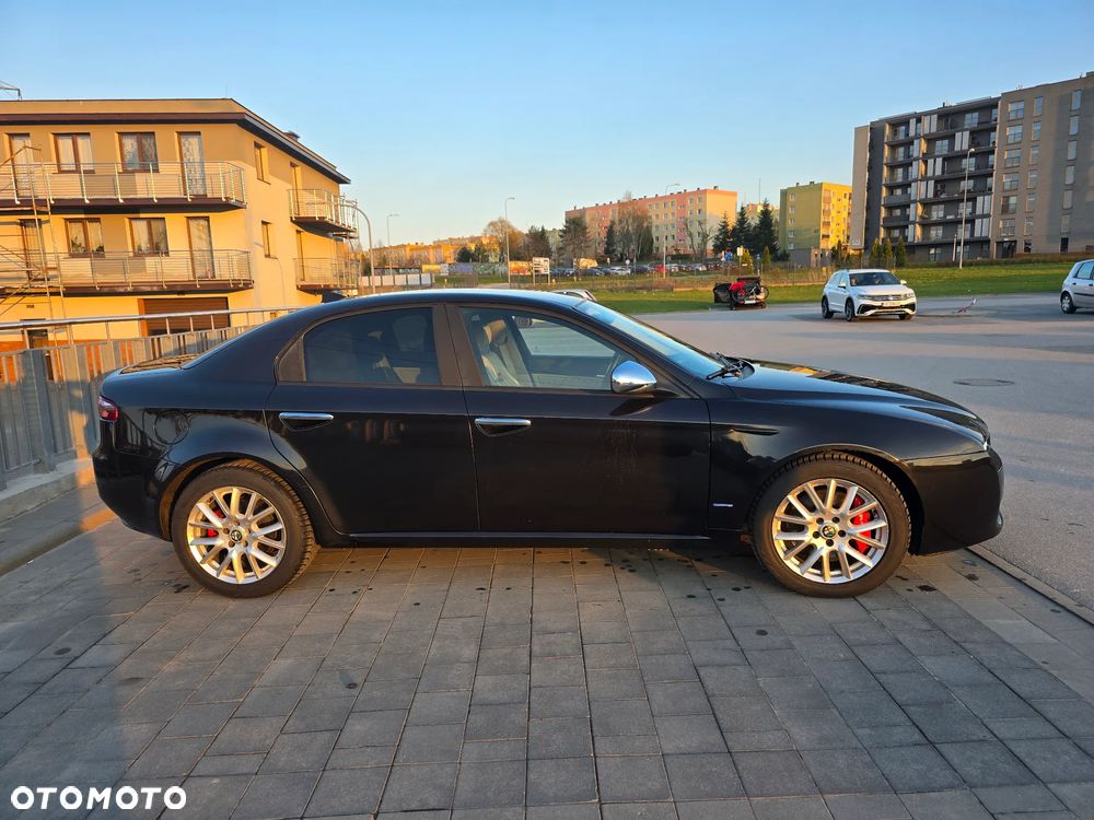 Alfa Romeo 159 2.4 JTDM 20V DPF Q-Tronic Distinctive - 4