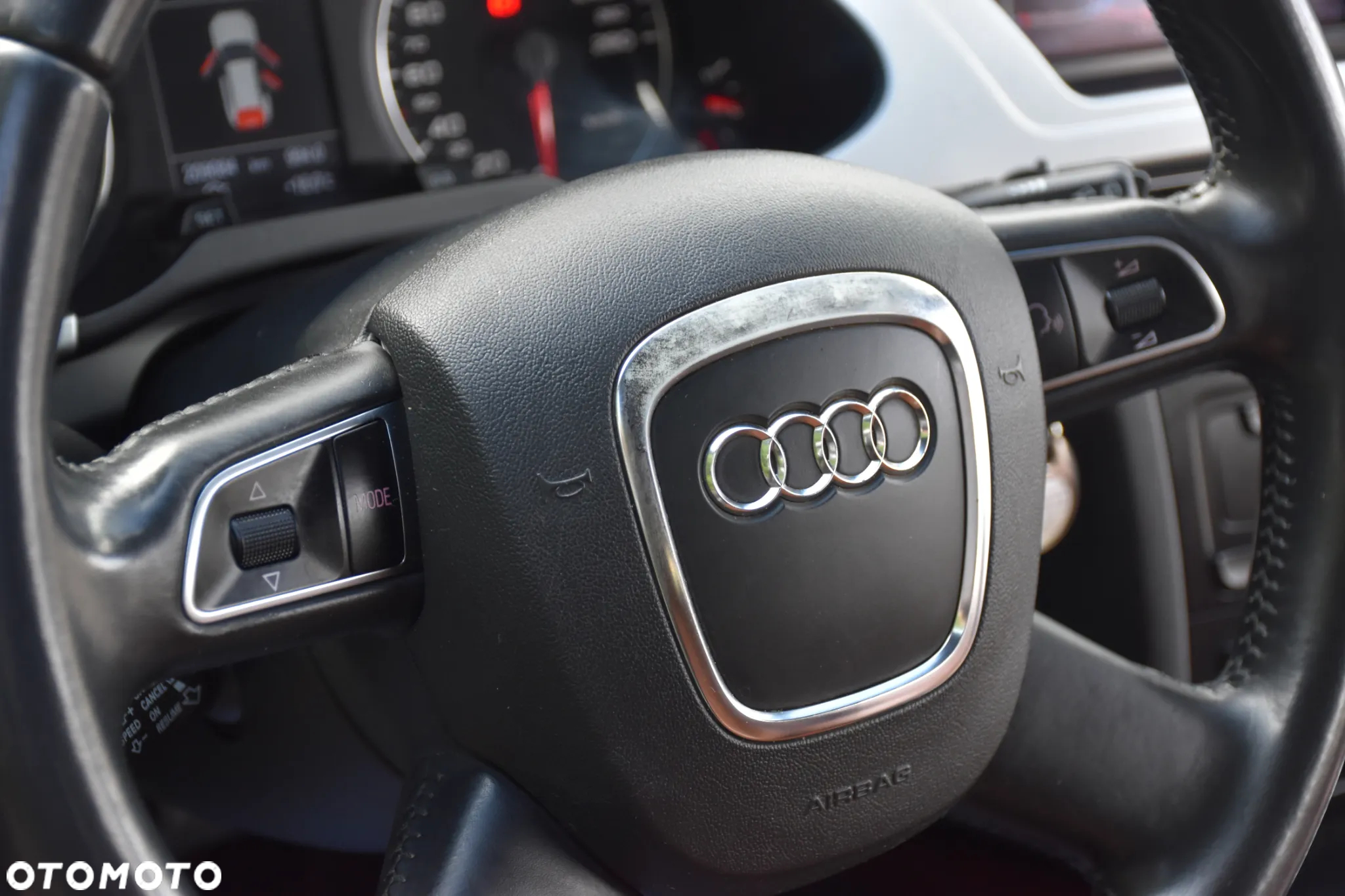 Audi A4 2.0 TDI DPF S line Sportpaket - 17