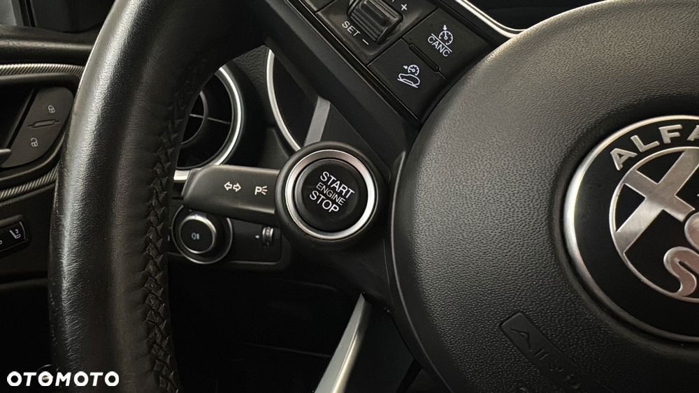 Alfa Romeo Stelvio 2.0 Turbo Veloce Q4 - 23