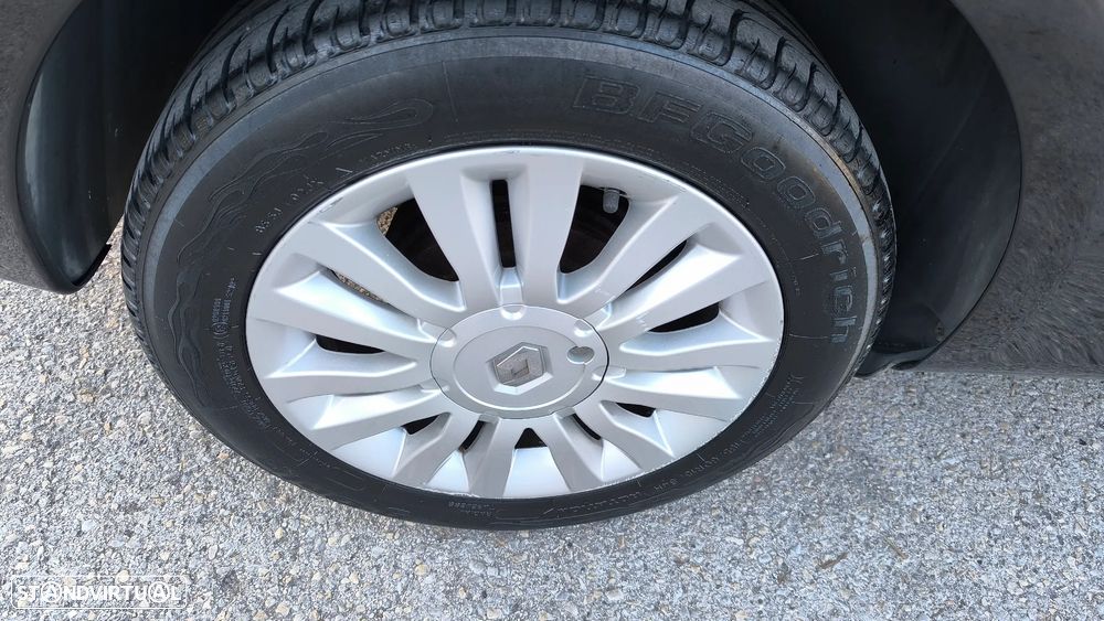 Renault Clio Sport Tourer - 50