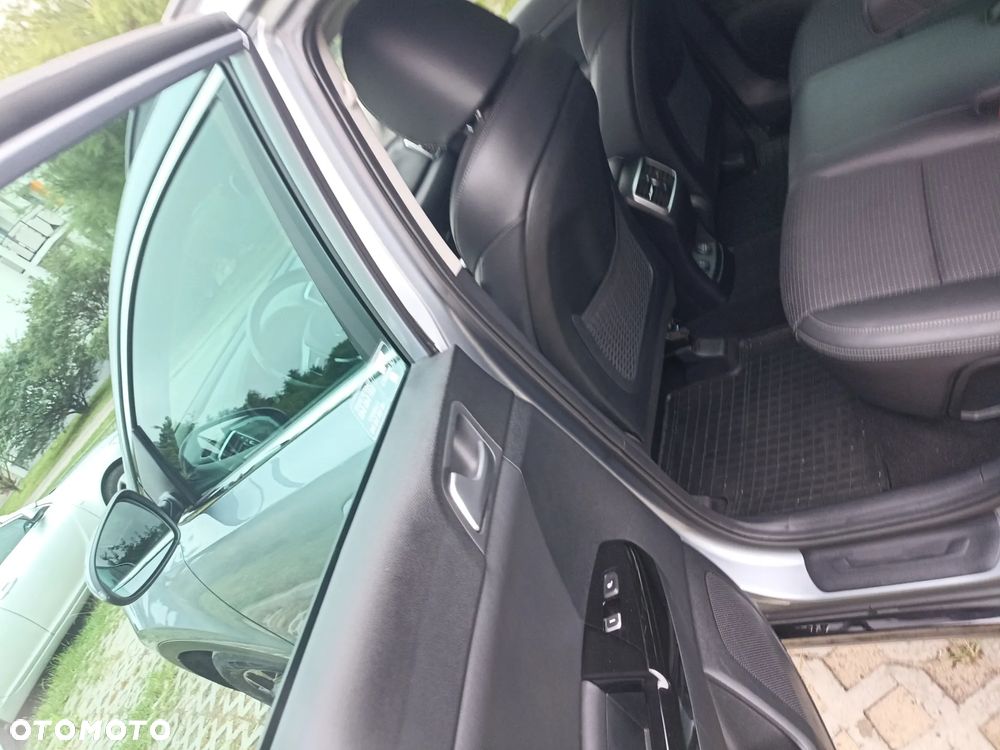 Kia Sportage 1.6 GDI Black Edition 2WD - 11