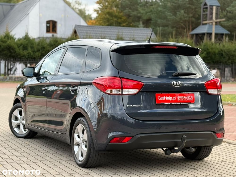 Kia Carens - 12