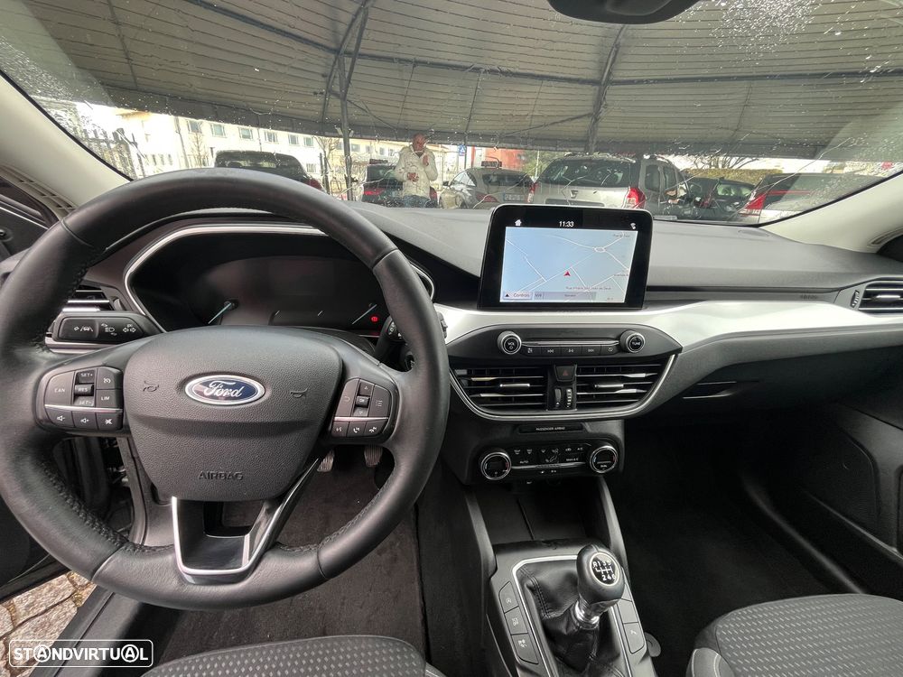 Ford Focus SW 1.5 TDCi EcoBlue Vignale - 8