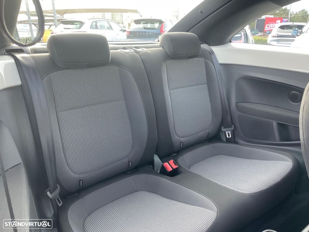 VW New Beetle 1.6 TDi DSG - 9